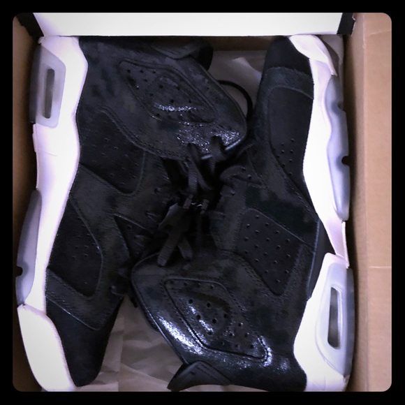 Jordan 6 Heiress Collection - Picture 1 of 2